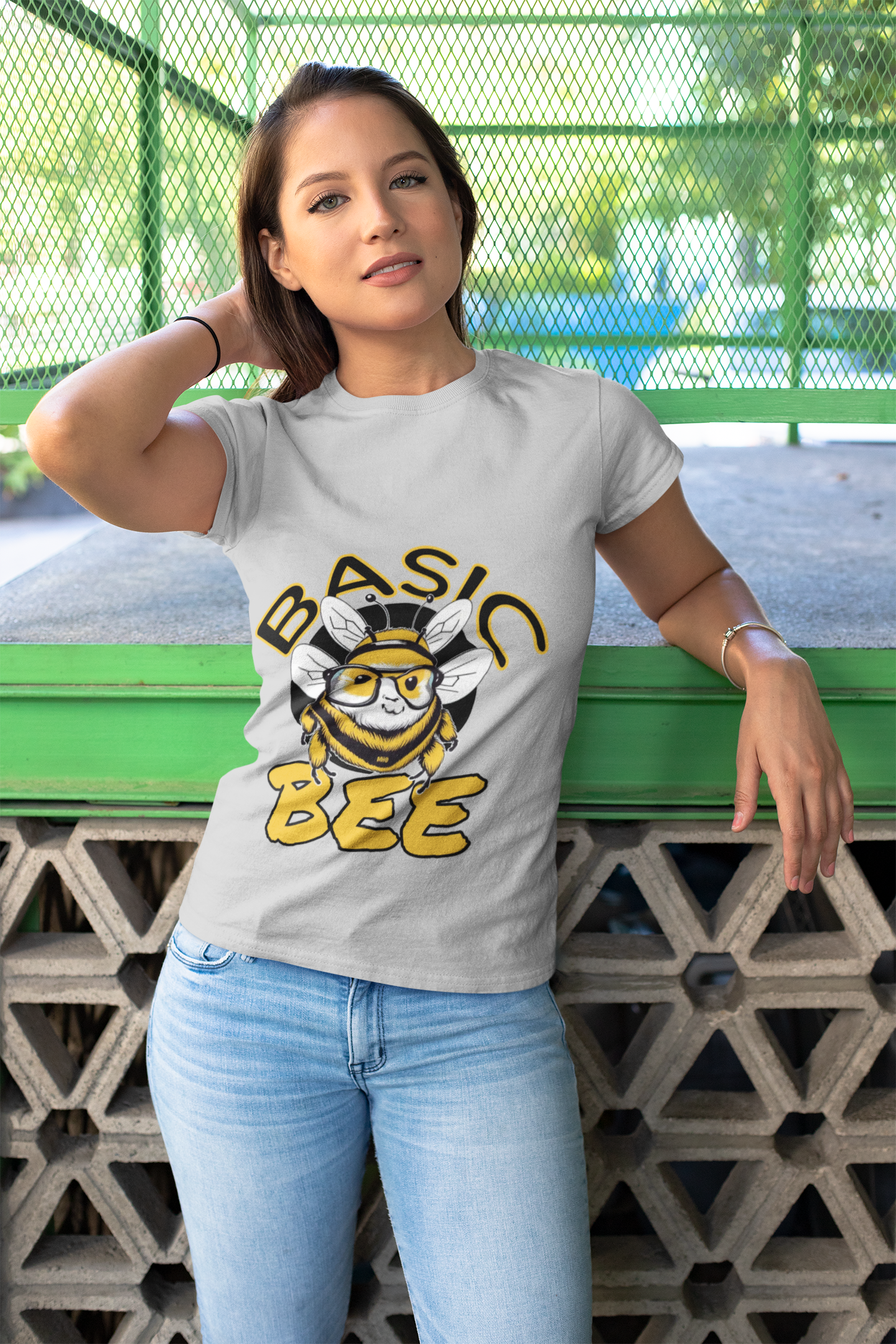 Basic Bee - Unisex Softstyle T-Shirt